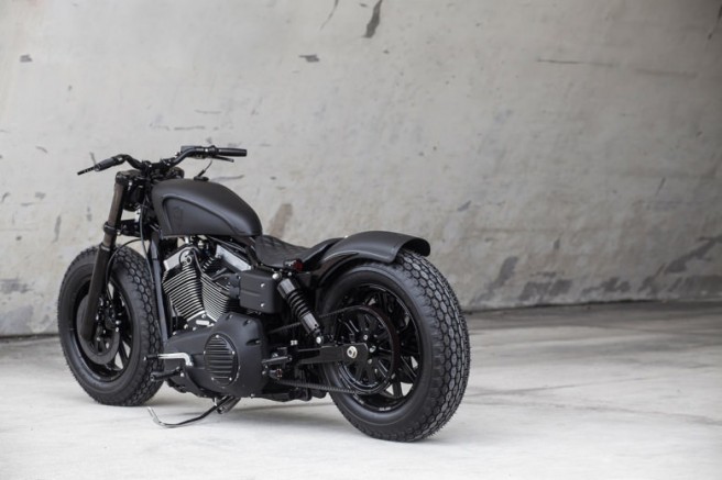 harley-davidson-2009-fat-bob-dyna-guerilla-par-rough-crafts-2