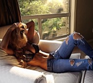 Ellie Gonsalves-Instagirl-Instagram-Sexy-Blonde-Bikini-Wildfire-Warriors-Model-Mannequin-Australienne-Incredible-Swimwear-effronte-14