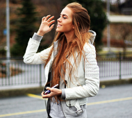 Kristine Ullebo-Kristine-Ullebø-instagirl-instagram-jolie-belle-fille-norvégienne-blogueuse-mode-sexy-effronte-cover