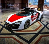 Abu-Dhabi-Police-Lykan-Hypersport-10