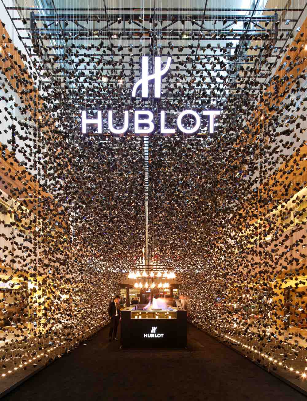 Pop-Up store-Hublot-Cool-Design-Sélection-10-effronté-Singapour