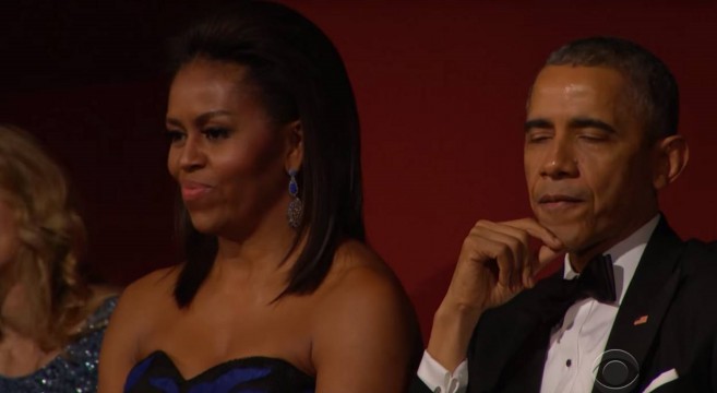 Obama ému aux larmes par-la-performance-de-Aretha-Franklin-Kennedy Center-Honors-2015-Michelle-Obama-effronté
