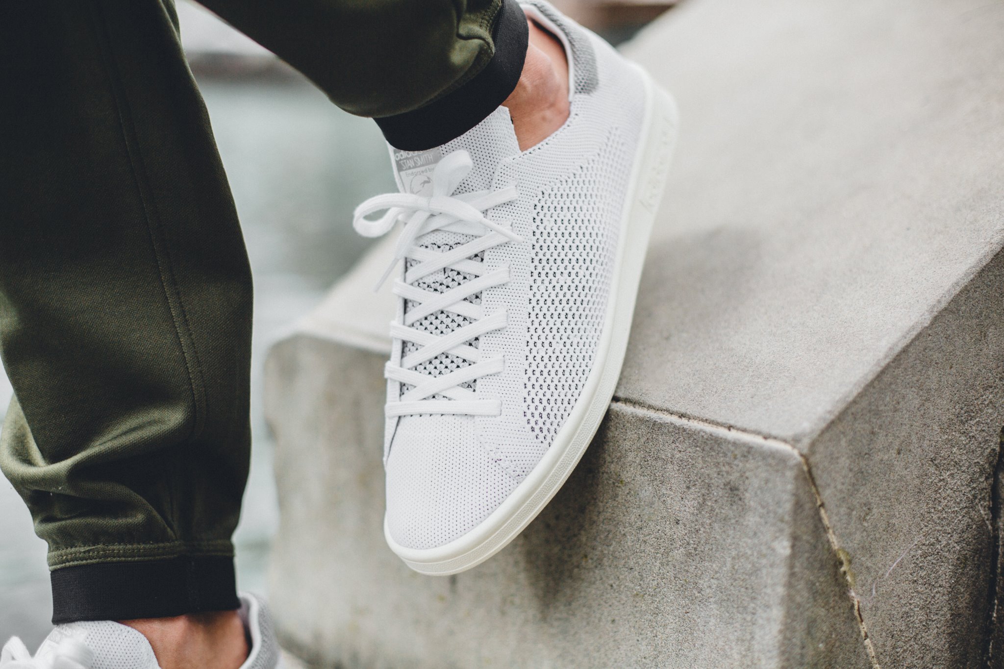 adidas-Stan-Smith-Primeknit-White-sneaker-effronté