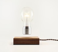 Lumière en lévitation Flyte