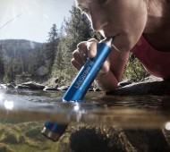 Transformez l'eau en eau potable avec le LifeStraw Steel 02