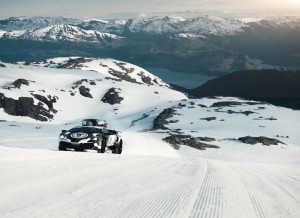 Jon-Olsson-lambo-glacier-effronte-ridefast-snow-sexycar-03