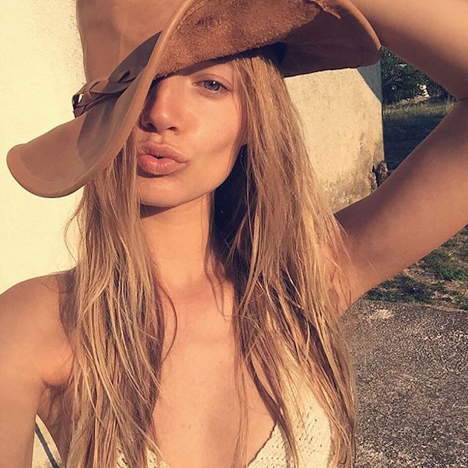 Maya Stepper-German-Allemande-Instagirl-Instagram-Sexy-Jolie-Canon-Fille-Femme-Brune-Mannequin-bikini-effronte-13