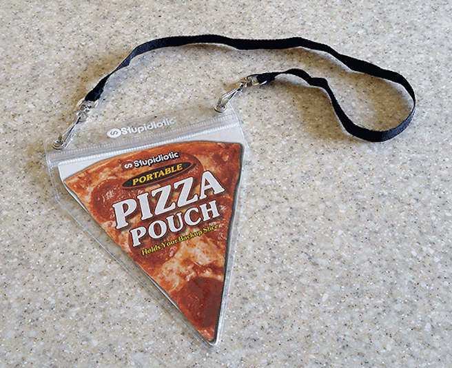Et voila un collier poche à pizza ! WTF stupidiotic 2