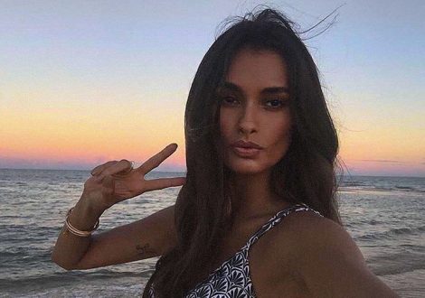 Gizele Oliveira-Brésil-Brésilienne-Espirito Santo-Instagirl-Instagram-Sexy-Jolie-Canon-Glamour-Fille-Femme-Brune-Mannequin-mode-bikini-visage-maillot-de-bain-effronte-cover-01.jpg